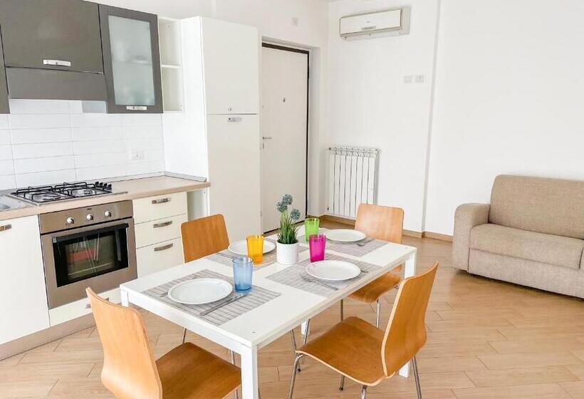 آپارتمان 2 خوابه, Homiday   Residence K2