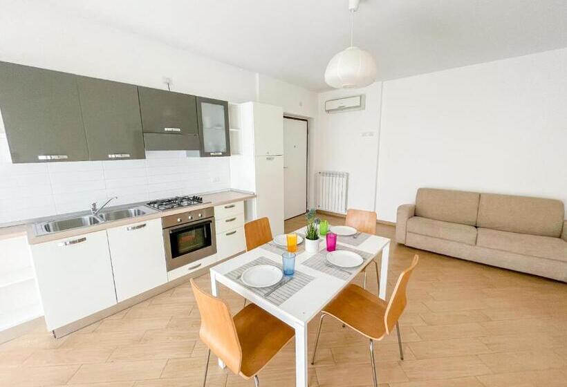 آپارتمان 2 خوابه, Homiday   Residence K2