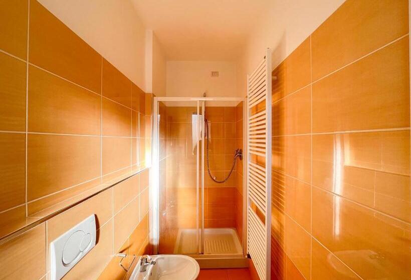 آپارتمان 1 خوابه همکف, Homiday   Residence K2