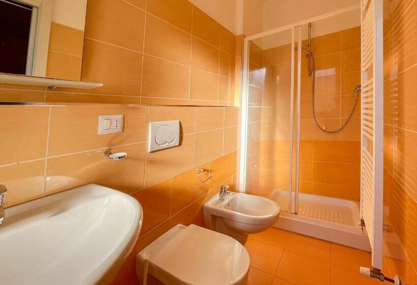 آپارتمان 1 خوابه همکف, Homiday   Residence K2