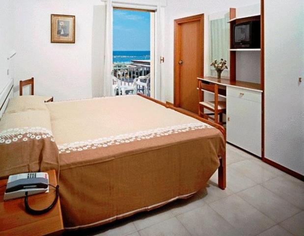 اتاق سوپریور چهار تخته, Saint Tropez Spa & Restaurant