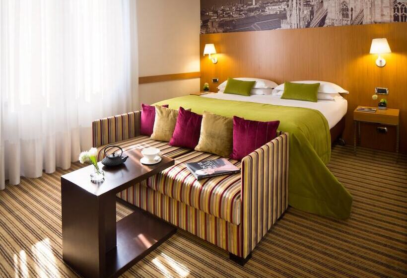 اتاق استاندارد سه نفره, Starhotels Tourist