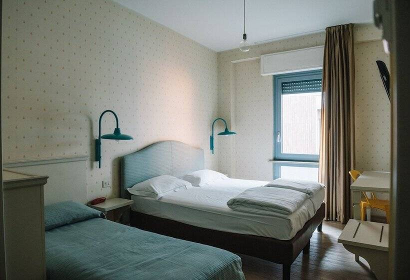 اتاق استاندارد سه نفره, Torino