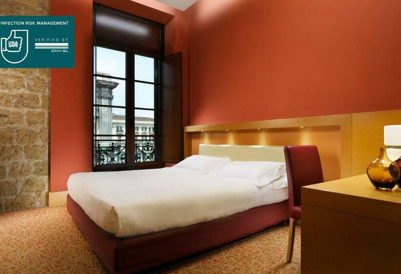 Habitació Clàssica, Unahotels Napoli