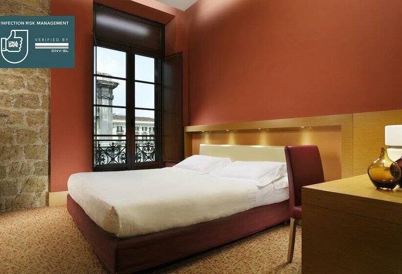 Habitació Clàssica, Unahotels Napoli
