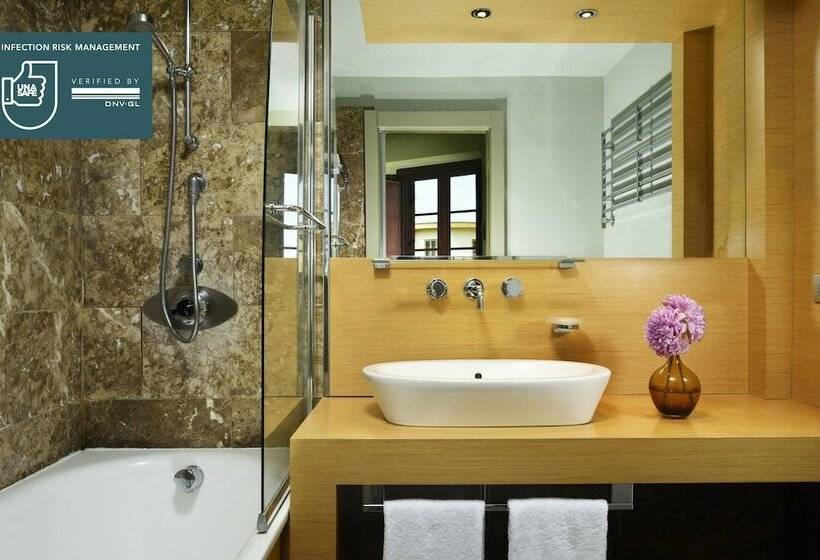 Habitació Clàssica, Unahotels Napoli