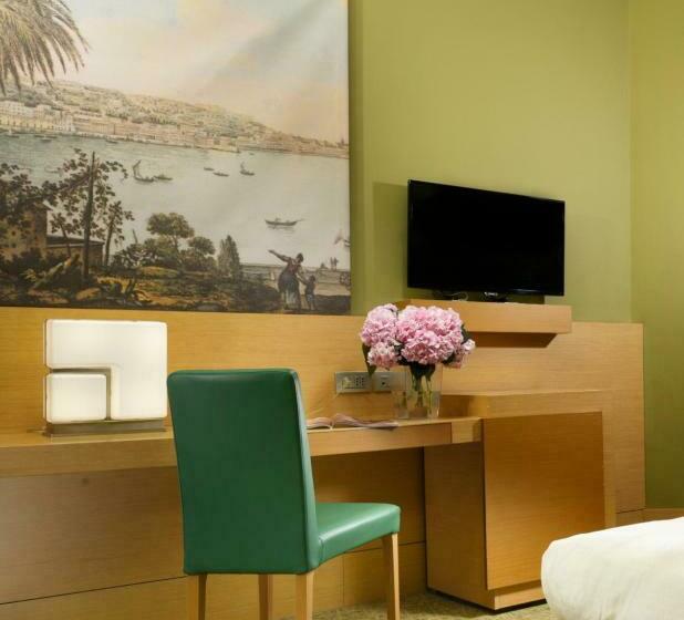 Habitació Individual Clàssica, Unahotels Napoli