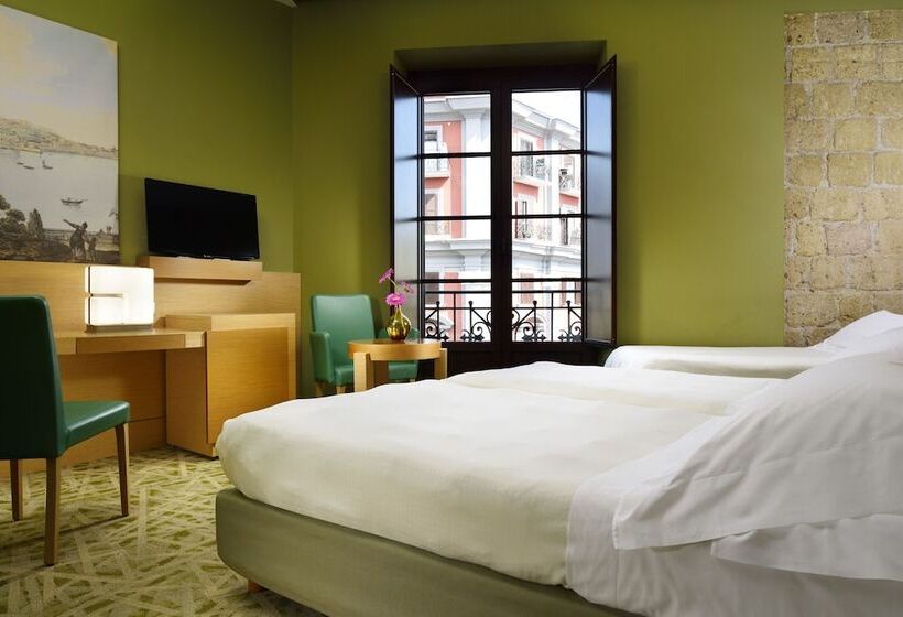 Habitació Triple Superior, Unahotels Napoli