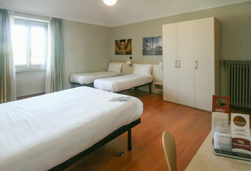 Standard Quadruple Room, Dock Milano