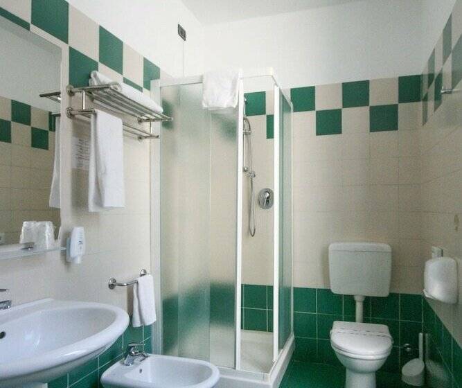 اتاق استاندارد چهار تخته, Best Quality Hotel Dock Milano
