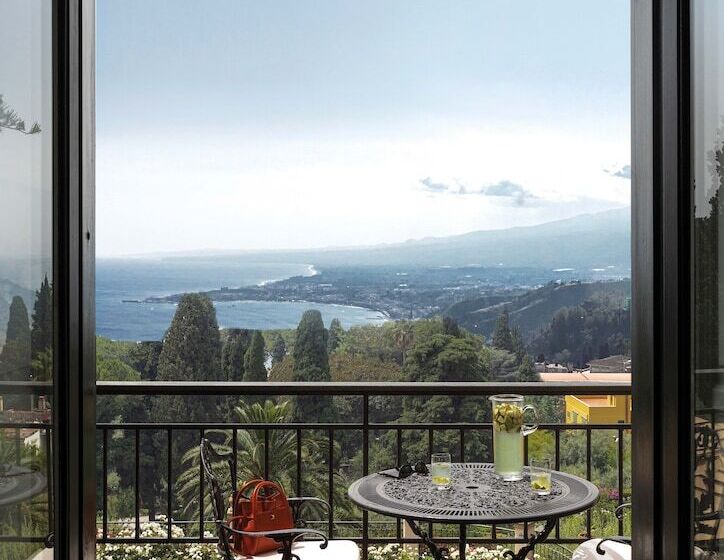 Deluxe Suite Sea View, Grand Hotel Timeo, A Belmond Hotel, Taormina
