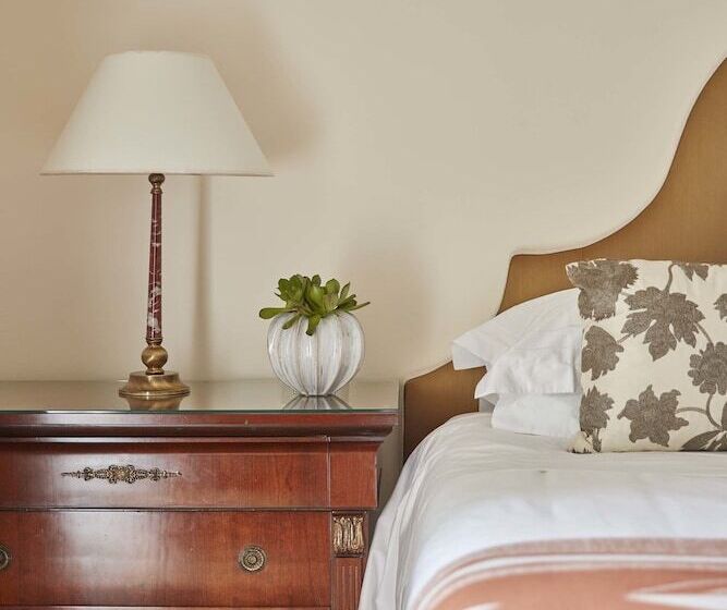 Deluxe Suite Sea View, Grand Hotel Timeo, A Belmond Hotel, Taormina
