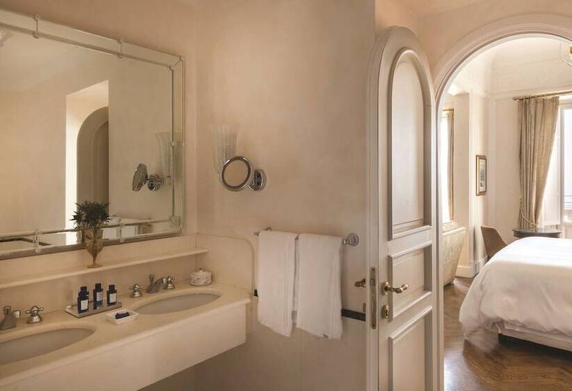 سوئیت جونیور پریمیوم با چشم‌انداز دریا, Grand Hotel Timeo, A Belmond Hotel, Taormina