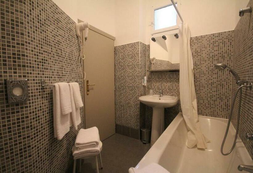 اتاق استاندارد, Green Class Hotel Astoria
