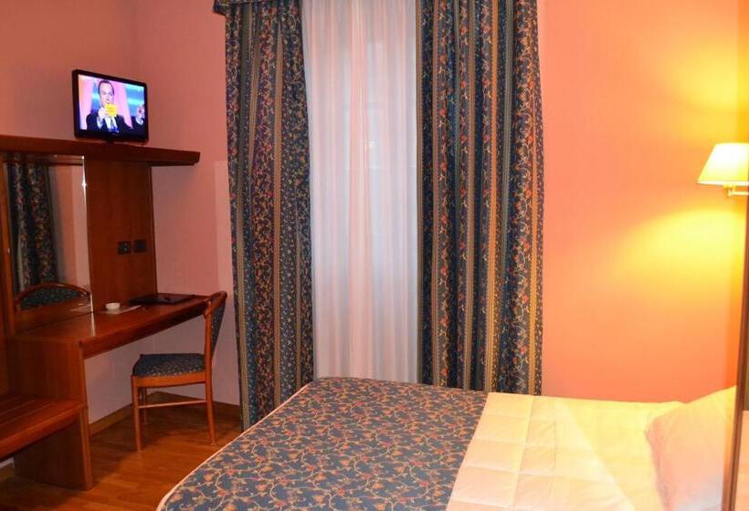 اتاق استاندارد یک نفره, Albergo Italia