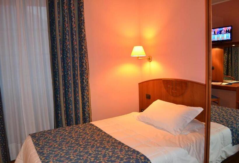 اتاق استاندارد یک نفره, Albergo Italia