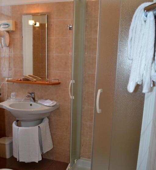 اتاق استاندارد سه نفره, Albergo Italia