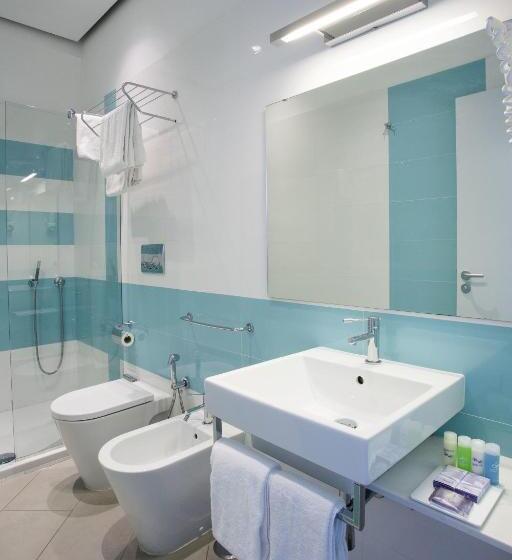 اتاق پرمیوم با چشم‌انداز دریا, Art Hotel Gran Paradiso