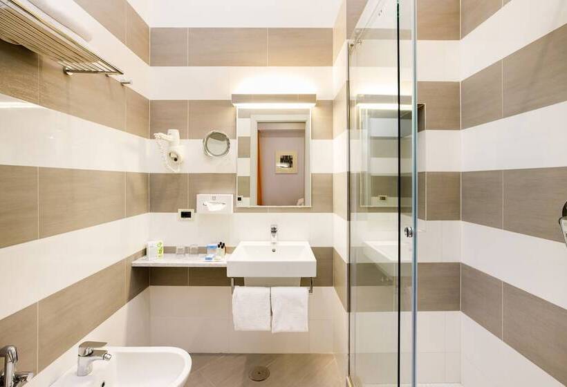 اتاق استاندارد با چشم‌انداز دریا, Art Hotel Gran Paradiso