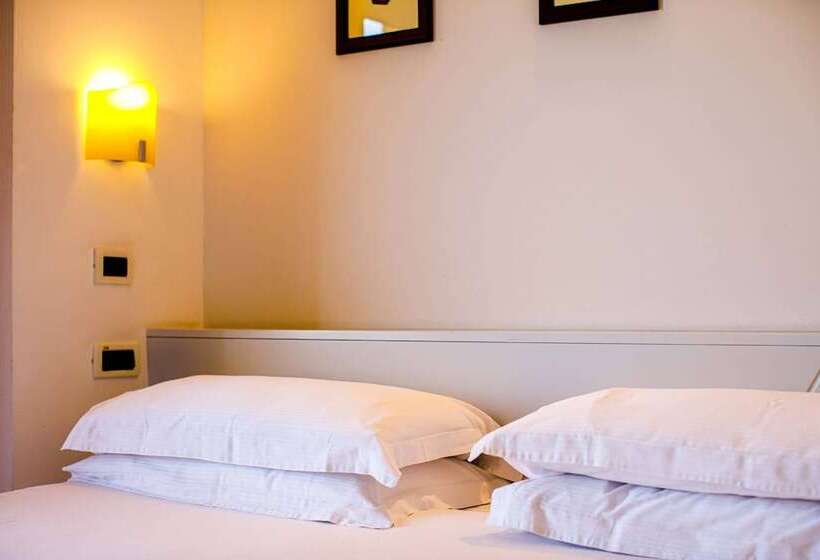 اتاق استاندارد با چشم‌انداز دریا, Art Hotel Gran Paradiso