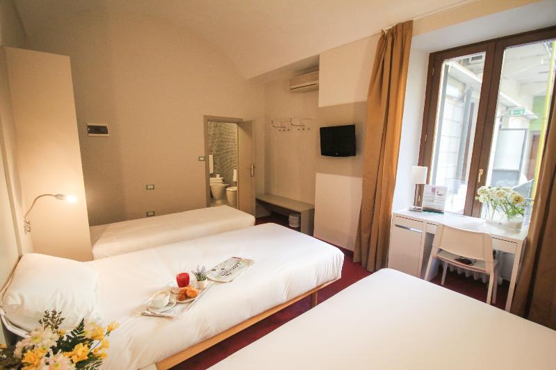 اتاق استاندارد سه نفره, Green Class Hotel Astoria