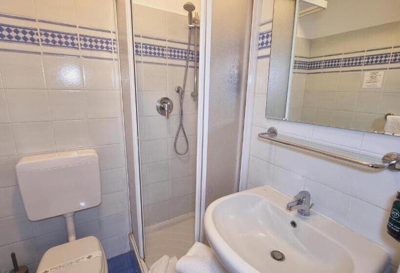 اتاق استاندارد, Green Class Hotel Astoria