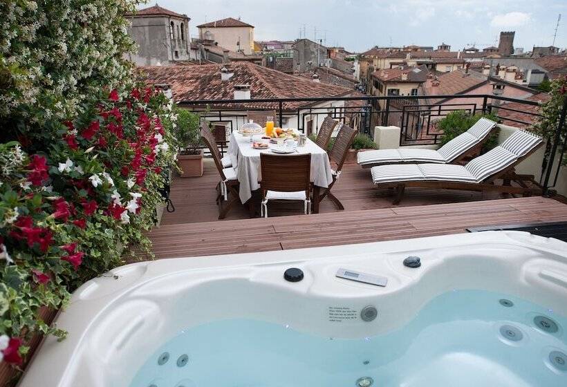 Suite con Terraza, Bologna S