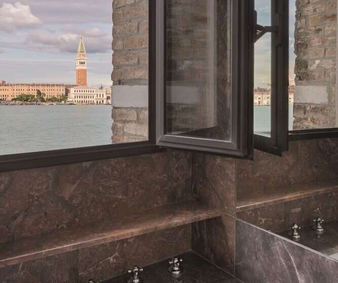 Suite with Views, Hotel Cipriani, A Belmond Hotel, Venice