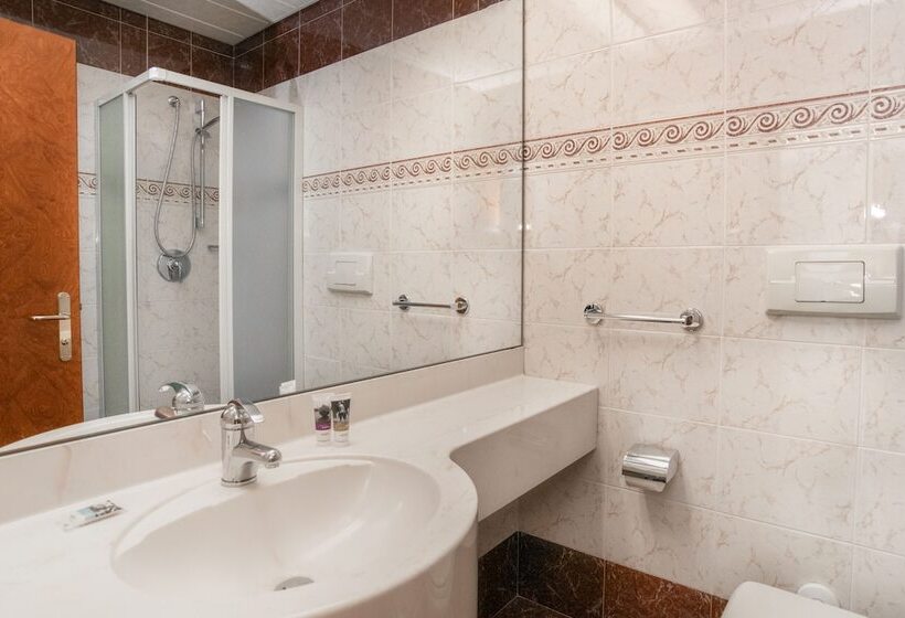 Standard Single Room, Delfino Taranto