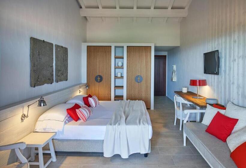 اتاق لوکس سه تخته, Due Lune Puntaldia Resort & Golf