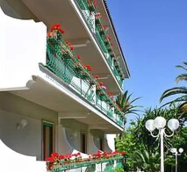 اتاق استاندارد, Eliseo Park's