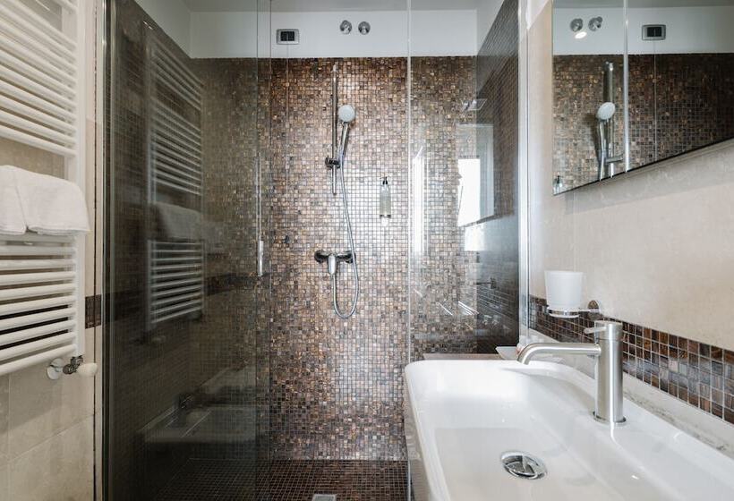 Suite with Terrace, Giulietta E Romeo S