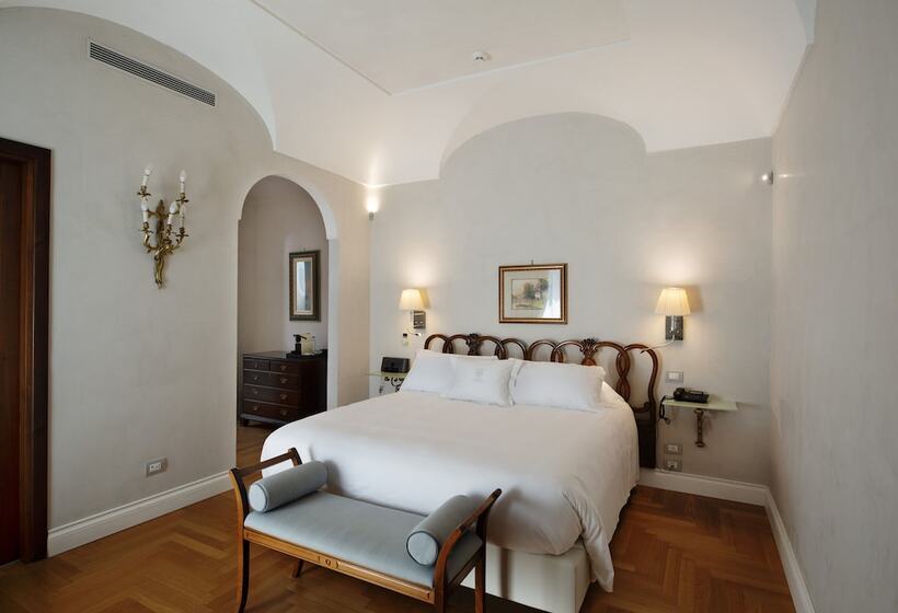 سوئیت جونیور با چشم‌انداز باغ, Grand Hotel Cocumella