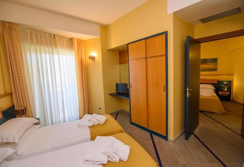 اتاق استاندارد چهار تخته, Grand Hotel President