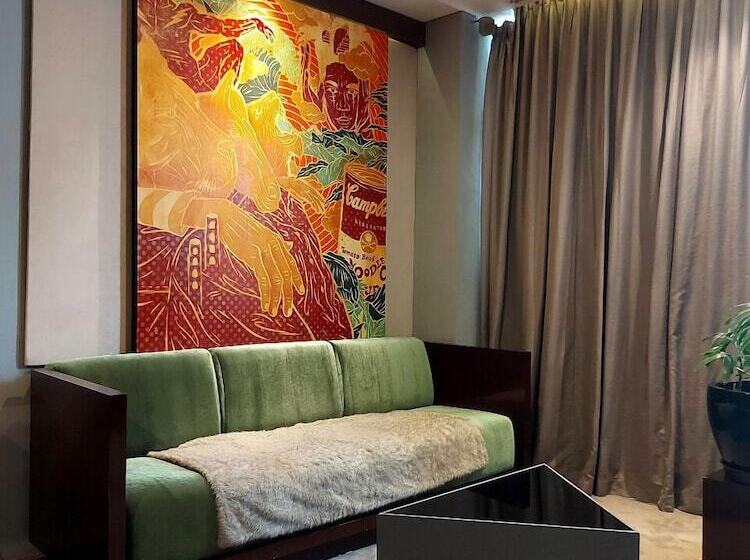 Suite, Kemang Icon