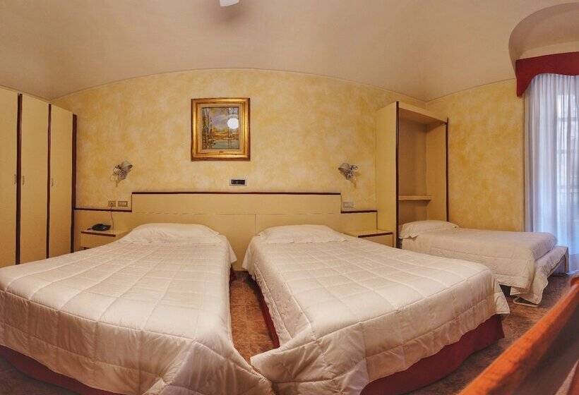 Economy Triple Room, Le Petit