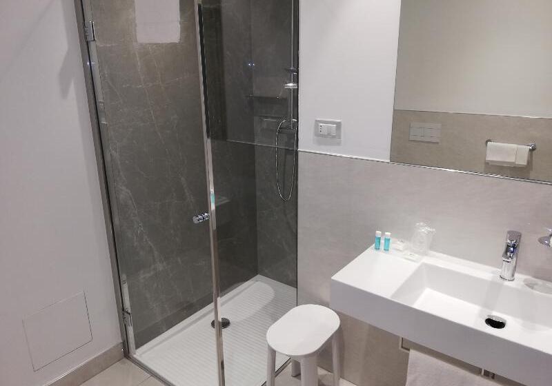 اتاق استاندارد چهار تخته, Novo Hotel Rossi
