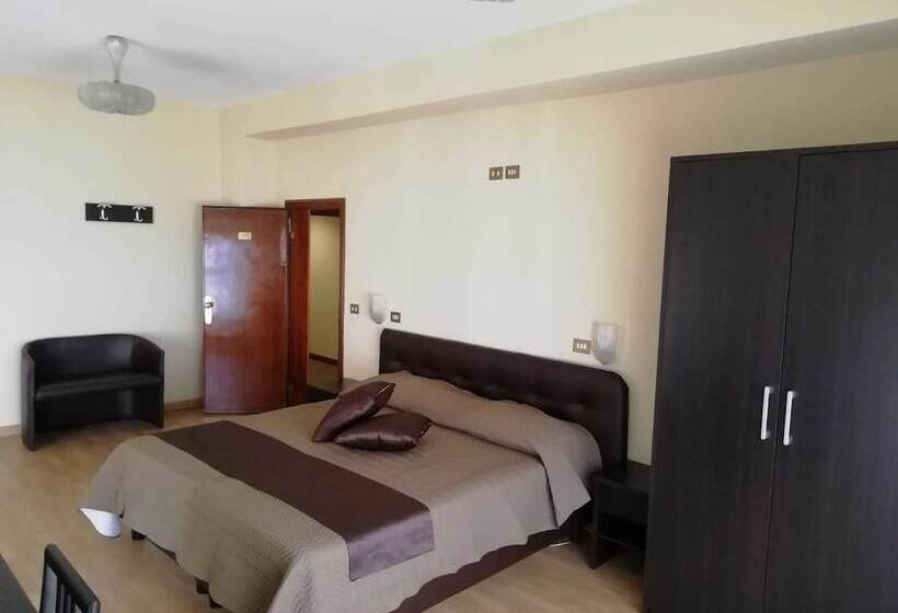 Standard Triple Room, Park Mar Grande