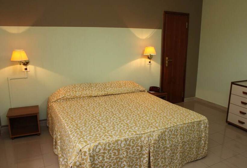 Standard Room, Plaza Taranto