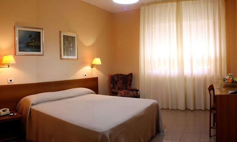 Standard Room, Plaza Taranto