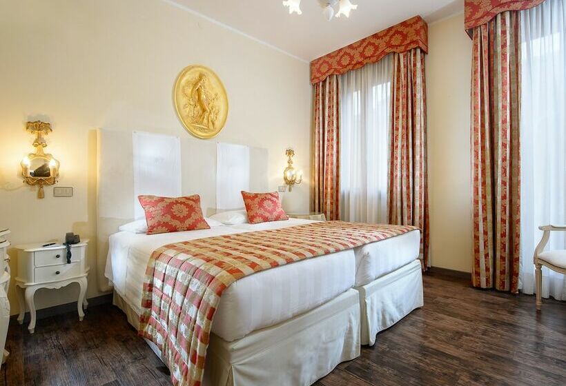 Classic Room with Views, Principe