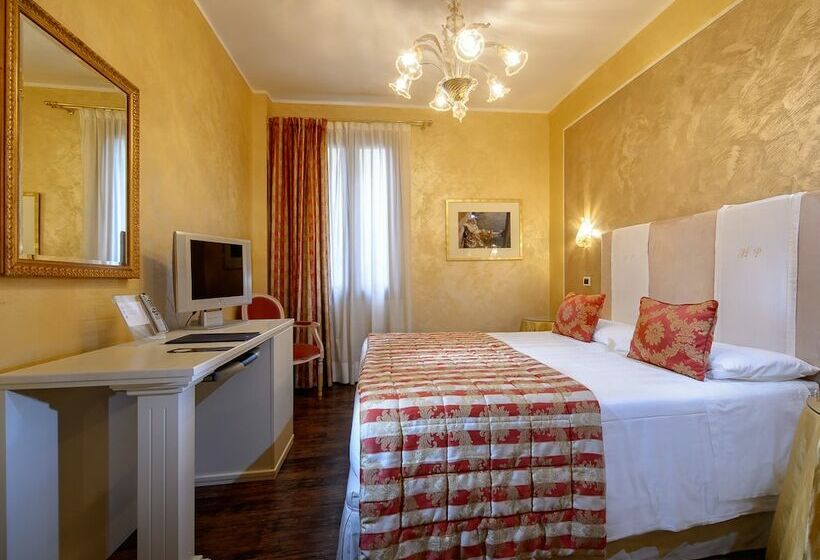 Classic Room with Views, Principe