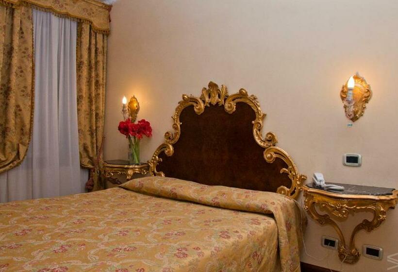 Classic Room, San Cassiano  Residenza D Epoca Ca  Favaretto