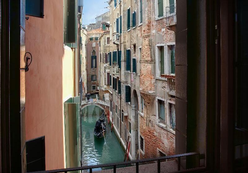 مشاهده کانال اتاق دلوکس, Splendid Venice Venezia – Stars Collezione