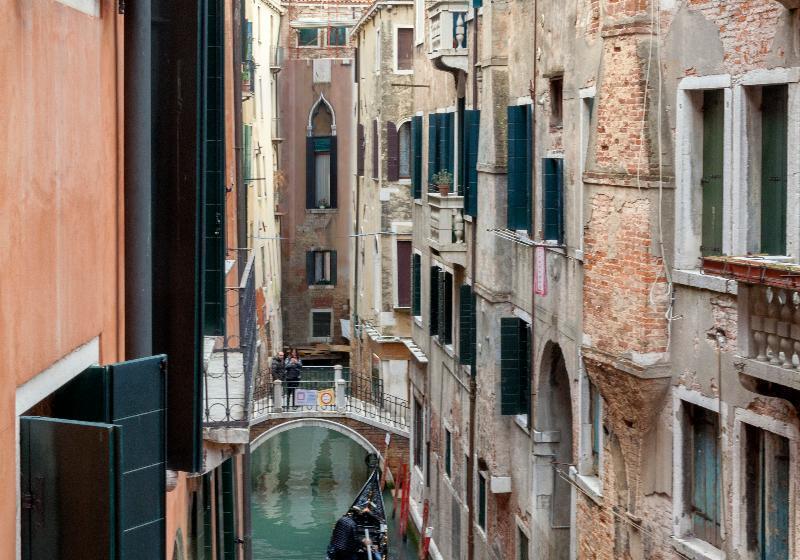 سوئیت جونیور با چشم‌انداز, Splendid Venice Venezia – Stars Collezione