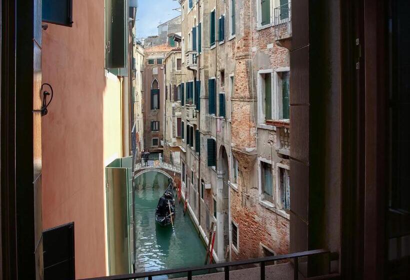 اتاق لوکس با چشم‌انداز, Splendid Venice   Starhotels Collezione