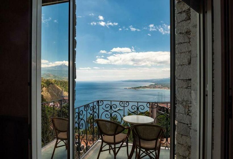سوییت جونیور با چشم‌انداز دریا, Taormina Park