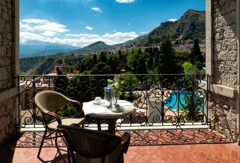 سوییت جونیور با چشم‌انداز دریا, Taormina Park