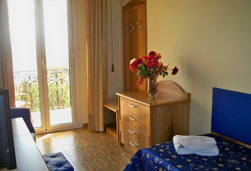 Classic Single Room, Taormina Park