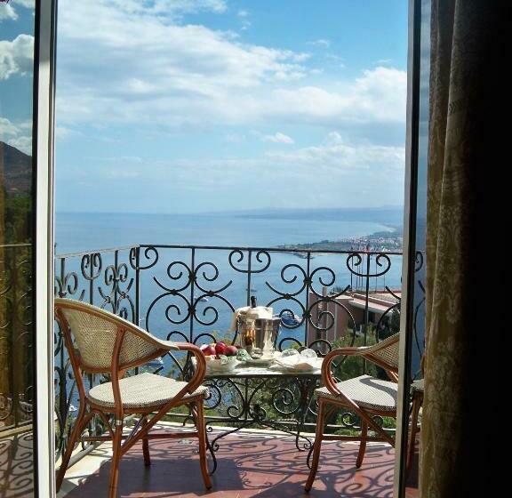 Standard Triple Room Sea View, Taormina Park